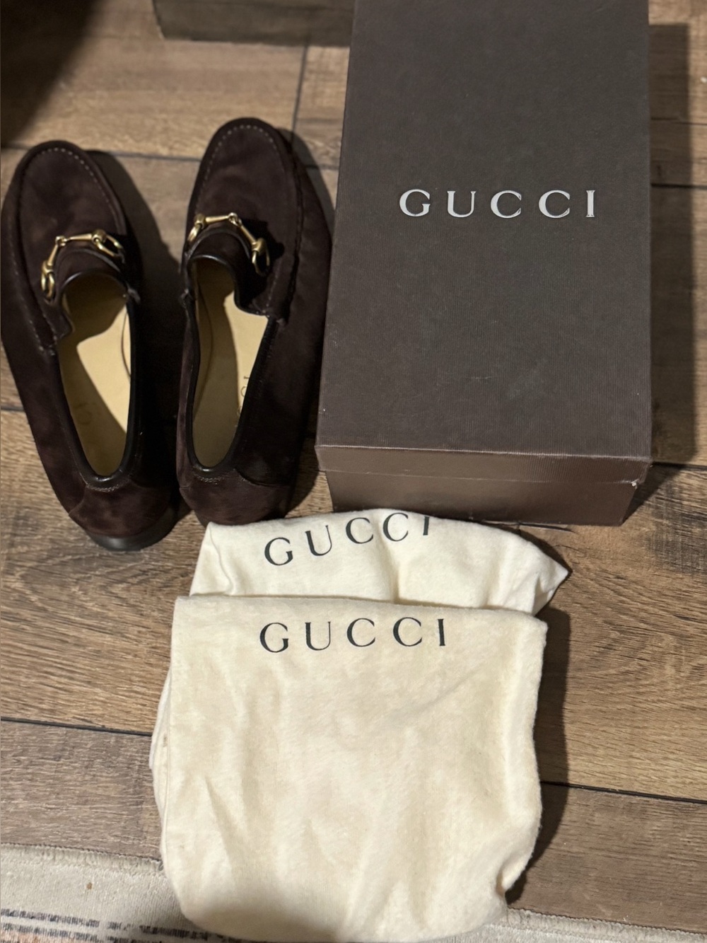 Gucci Men’s Dark Brown Suede Horsebit Loafers
With Box and dust bags pre-owned - Picture 2 of 6